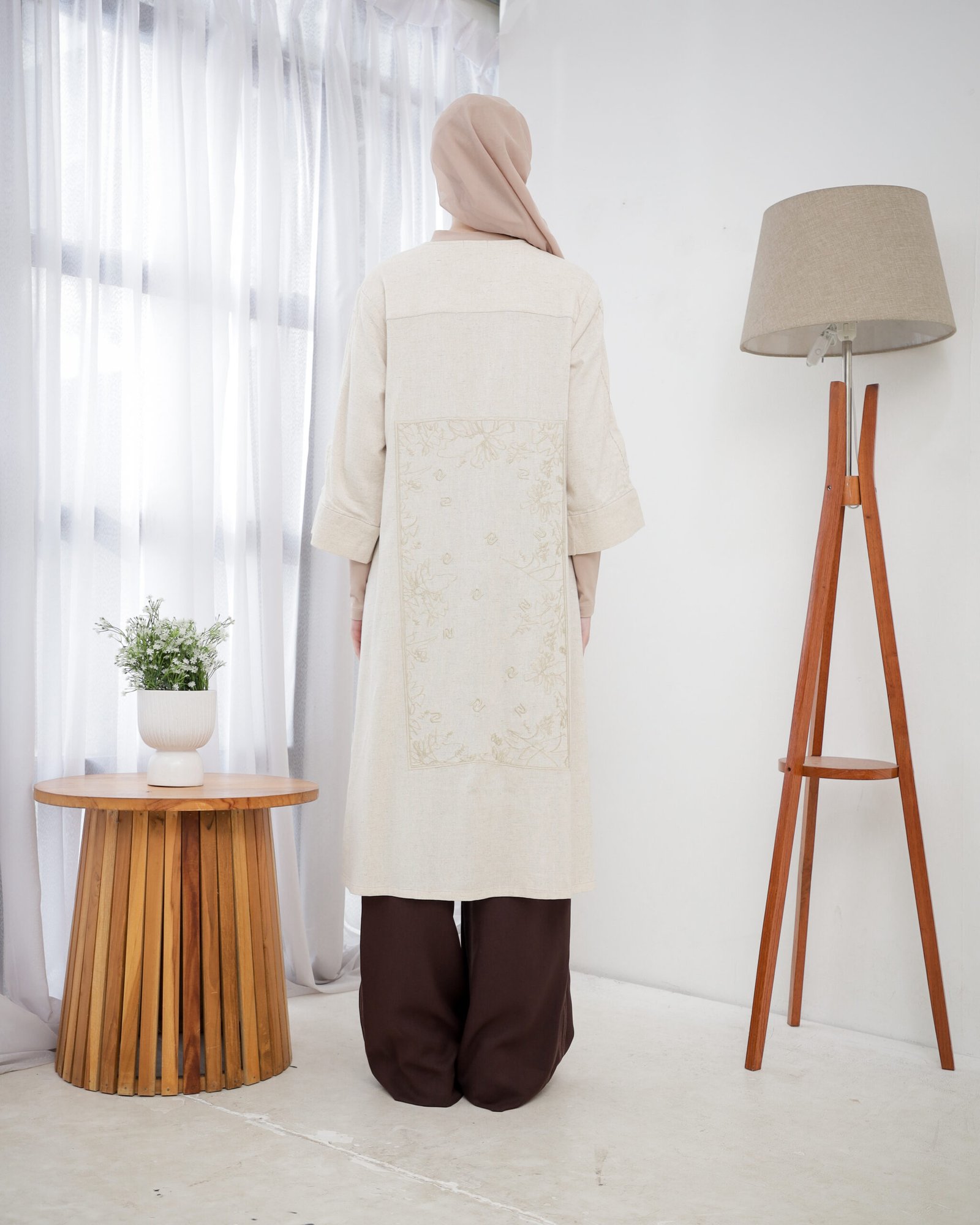 Ivory Verves Tunic - Gambar 5